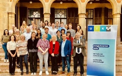 What is the effect of consuming sweetener blends vs sucrose?